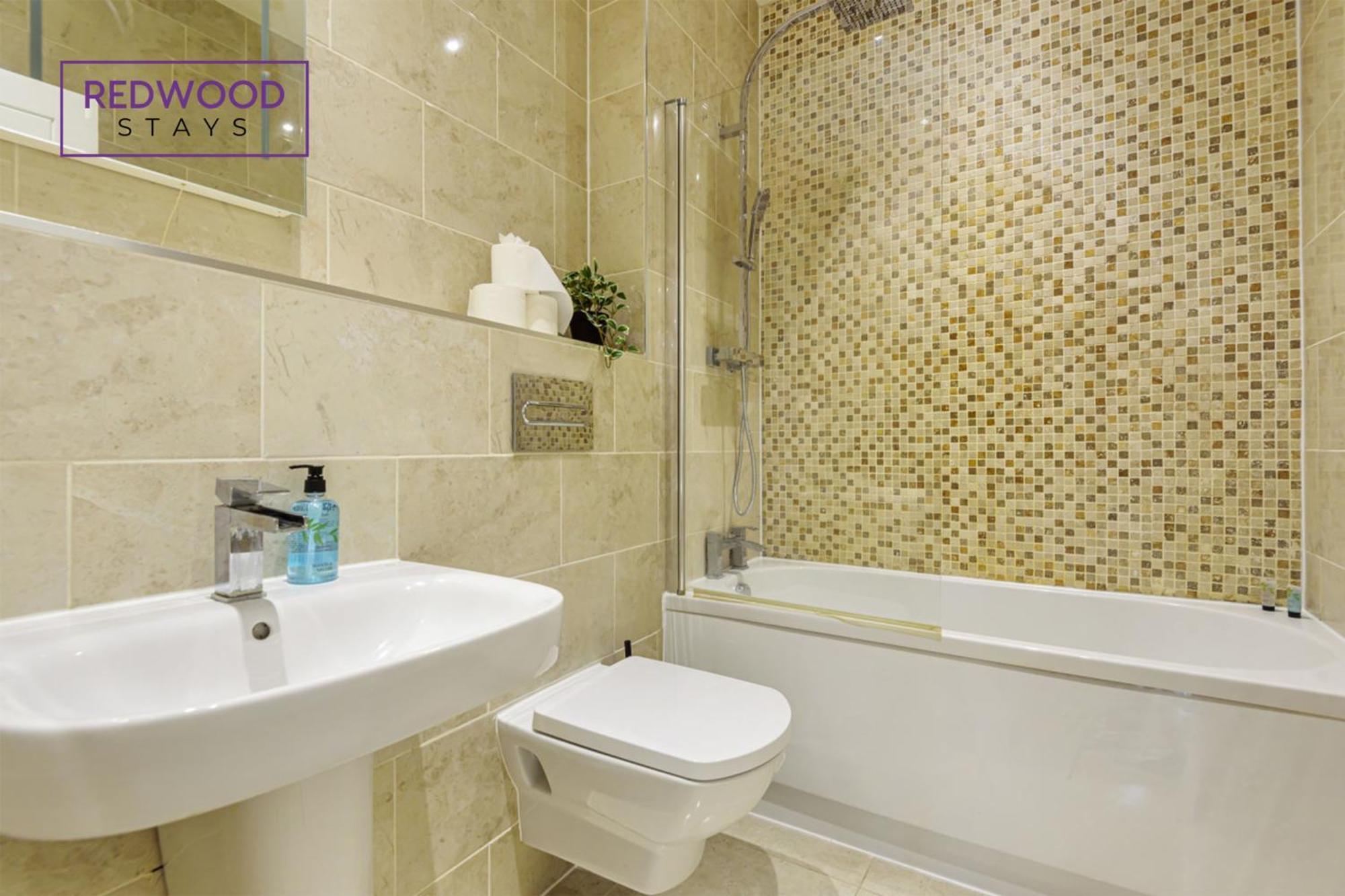 1 Bed 1 Bath Town Center Apartments For Corporates & Contractors, Wifi, Netflix And Parking On Selected Units By Redwood Stays Aldershot Ngoại thất bức ảnh
