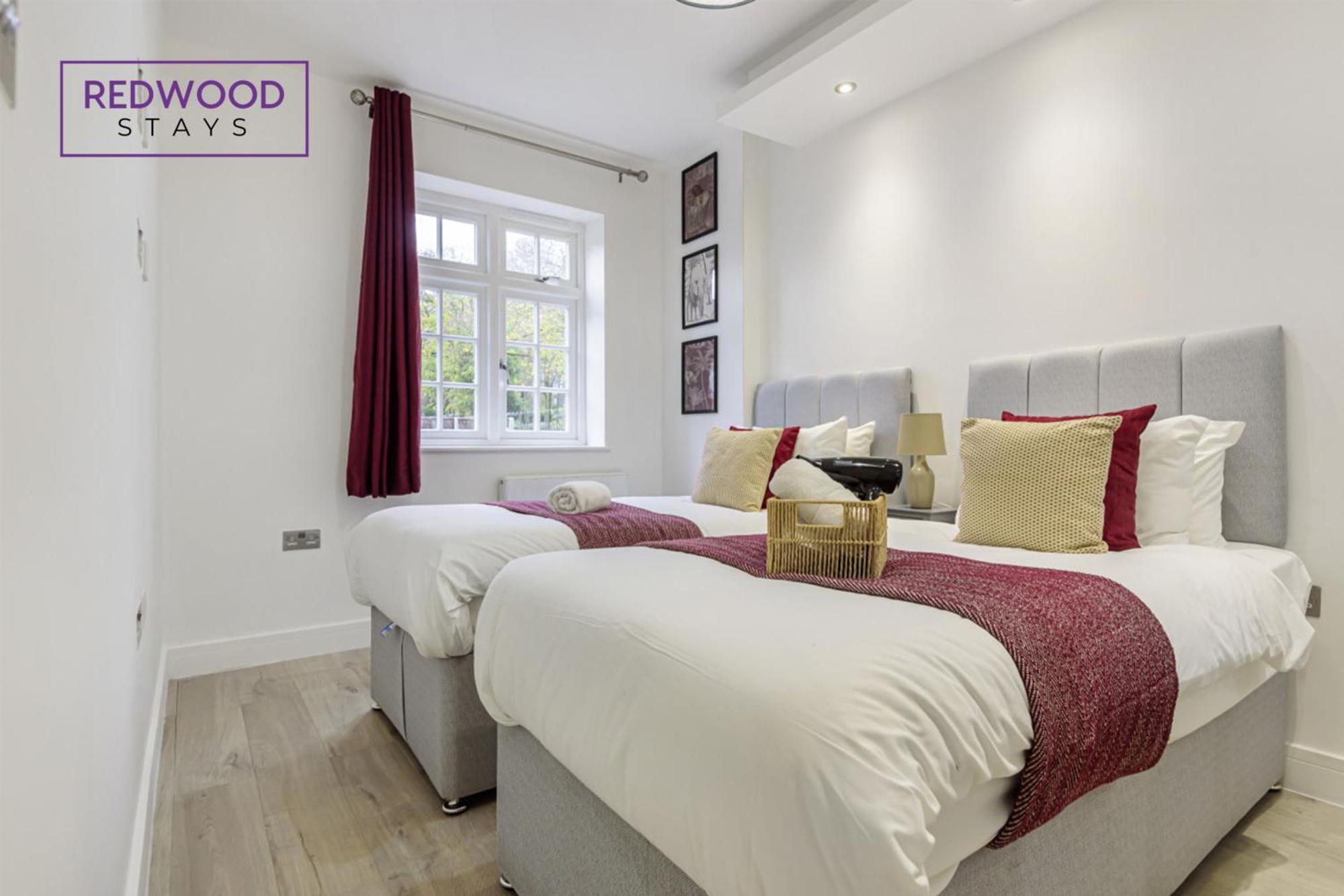 1 Bed 1 Bath Town Center Apartments For Corporates & Contractors, Wifi, Netflix And Parking On Selected Units By Redwood Stays Aldershot Ngoại thất bức ảnh