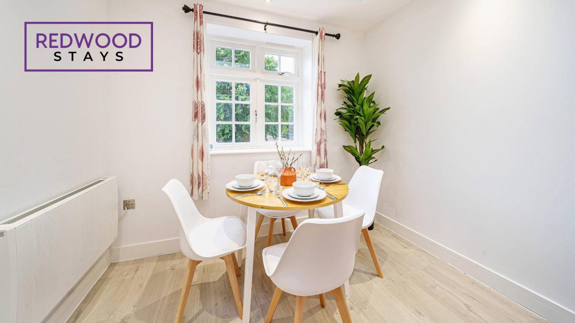 1 Bed 1 Bath Town Center Apartments For Corporates & Contractors, Wifi, Netflix And Parking On Selected Units By Redwood Stays Aldershot Ngoại thất bức ảnh