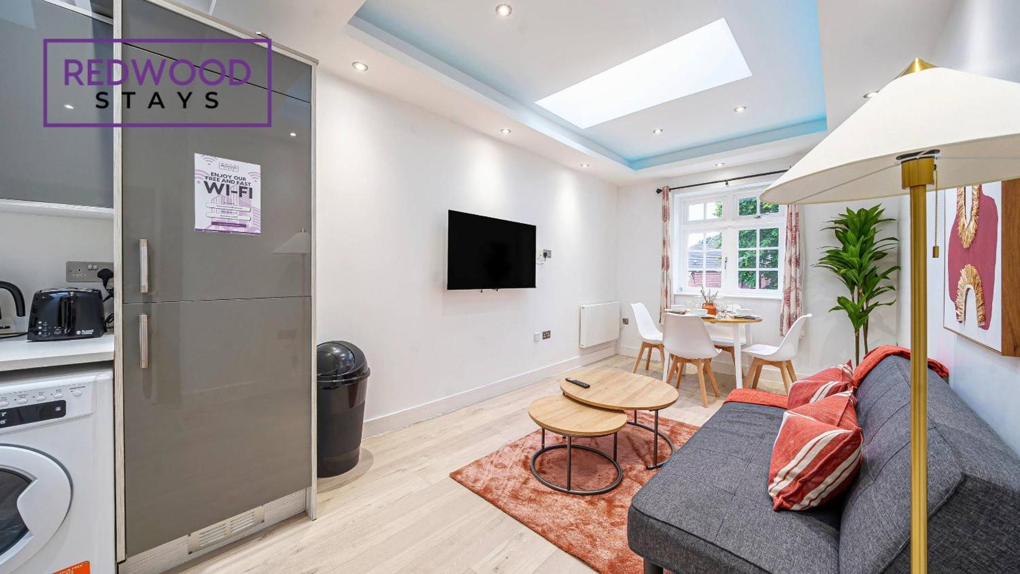 1 Bed 1 Bath Town Center Apartments For Corporates & Contractors, Wifi, Netflix And Parking On Selected Units By Redwood Stays Aldershot Ngoại thất bức ảnh